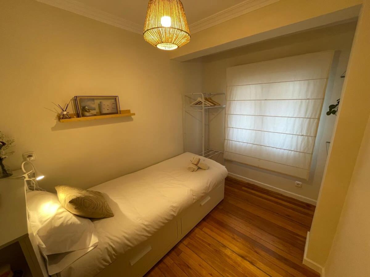 Coqueto Apartamento En El Centro De Santander Exteriör bild