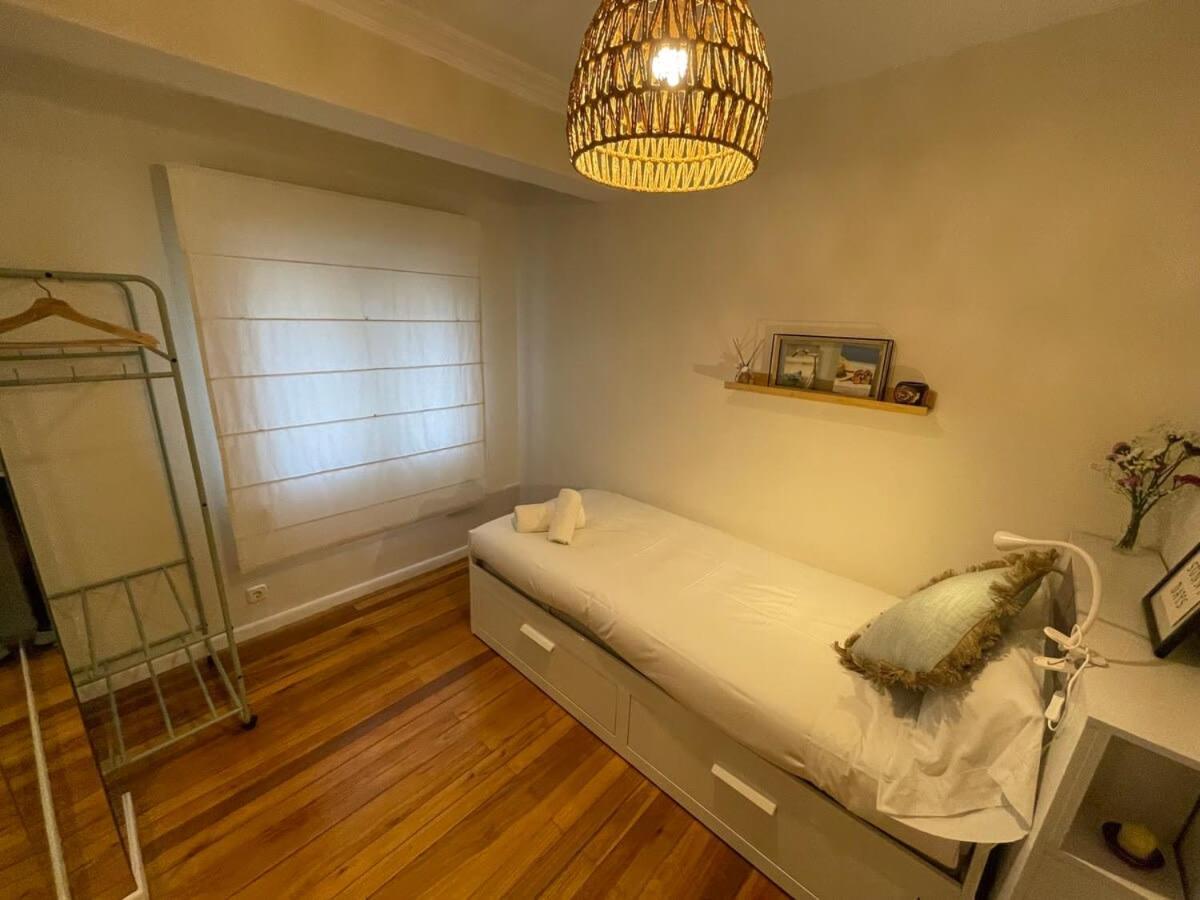 Coqueto Apartamento En El Centro De Santander Exteriör bild